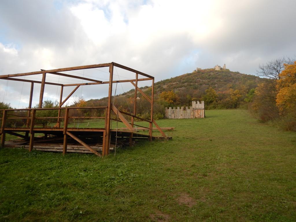 Penzion A Restauracia Pod Hradom, Turna Nad Bodvou المظهر الخارجي الصورة